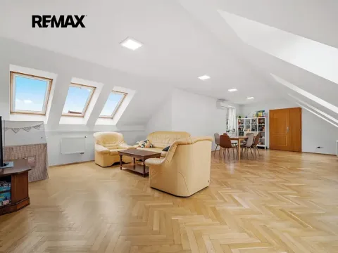 Prodej bytu 3+1, Praha - Nové Město, Lípová, 155 m2