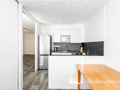 Pronájem bytu 3+1, Praha - Kobylisy, Taussigova, 67 m2