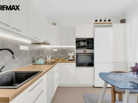 Prodej bytu 3+1, Třebíč - Nové Dvory, Tkalcovská, 72 m2