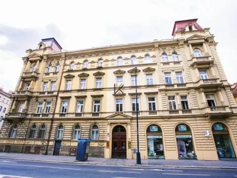 Pronájem kanceláře, Praha, Klimentská, 228 m2