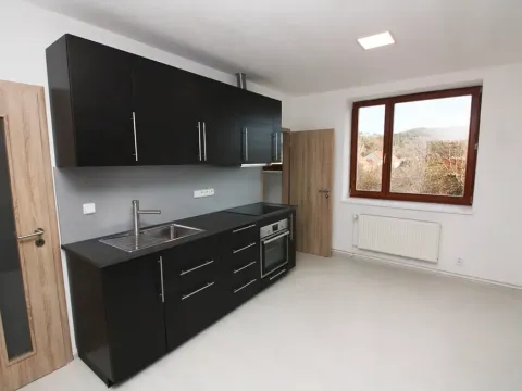 Pronájem bytu 3+1, Tišnov, nám. 28. října, 90 m2