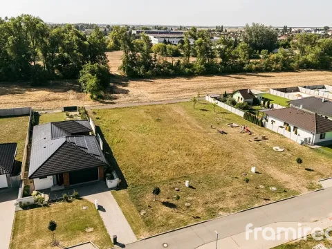 Prodej pozemku pro bydlení, Cvrčovice, 726 m2
