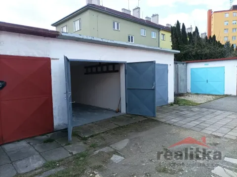 Prodej garáže, Opava - Předměstí, Slavičí, 18 m2