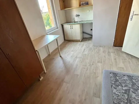 Pronájem bytu 1+kk, Praha - Horní Počernice, 15 m2