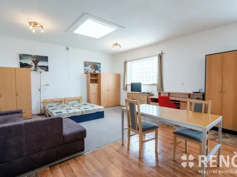 Pronájem bytu 1+kk, Moravany, Vnitřní, 42 m2