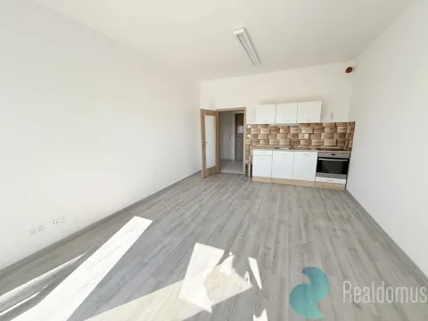 Pronájem kanceláře, Český Krumlov, Budějovická, 35 m2