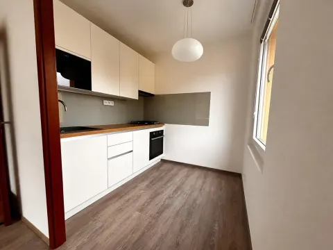Pronájem bytu 2+kk, Praha - Košíře, Dubrovnická, 40 m2