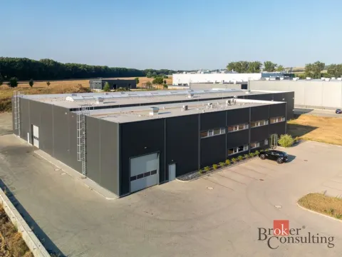 Pronájem výrobních prostor, Uherský Brod, Nivnická, 2850 m2