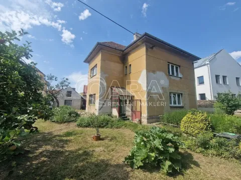 Prodej rodinného domu, Kněževes, Nová Čtvrť, 185 m2