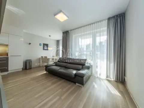 Pronájem bytu 3+kk, Hradec Králové - Nový Hradec Králové, Rybova, 74 m2