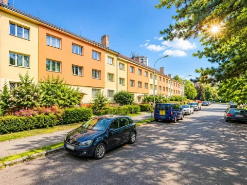 Pronájem bytu 1+1, Praha - Kobylisy, Davídkova, 45 m2