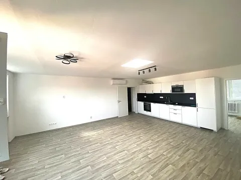 Pronájem bytu 4+kk, Praha - Žižkov, Sabinova, 120 m2