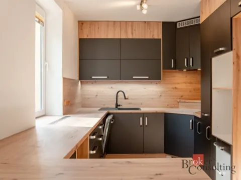 Prodej bytu 2+kk, Praha - Malešice, Ungarova, 55 m2