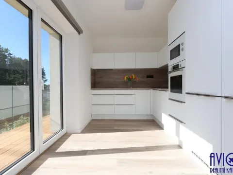 Pronájem bytu 4+kk, Praha - Stodůlky, V borovičkách, 88 m2