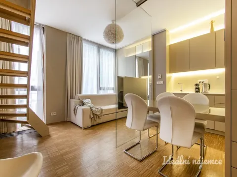 Pronájem bytu 2+kk, Praha - Nové Město, Charvátova, 54 m2