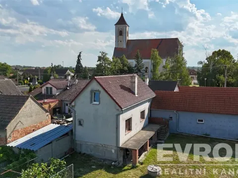 Prodej rodinného domu, Kúty, Slovenská republika, Radlinského námestie, 100 m2