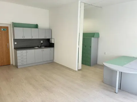 Pronájem kanceláře, Karlovy Vary, T. G. Masaryka, 34 m2