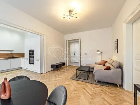 Pronájem bytu 2+kk, Praha - Vinohrady, Římská, 76 m2