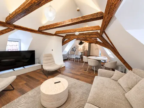 Prodej bytu 3+kk, Praha - Malá Strana, Malostranské náměstí, 117 m2