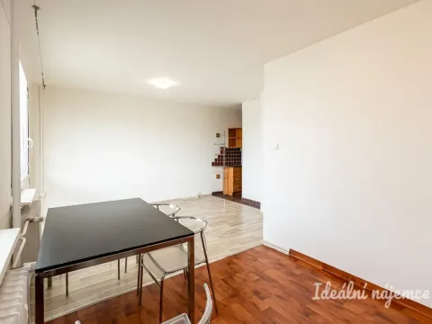Pronájem bytu 1+kk, Praha - Prosek, Vysočanská, 36 m2