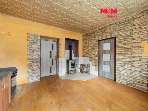 Prodej bytu 1+1, Povrly, Školní, 43 m2