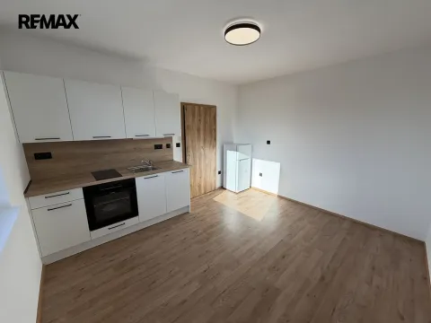 Pronájem bytu 2+kk, Humpolec, Nádražní, 36 m2