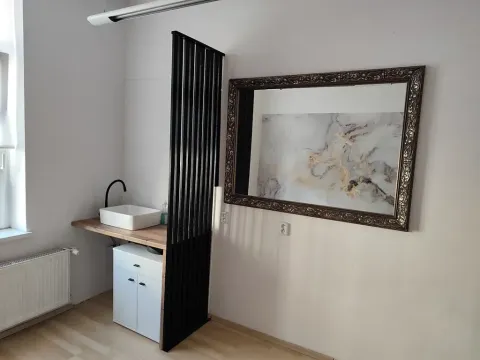Pronájem komerční nemovitosti, Jablonec nad Nisou, Podhorská, 18 m2