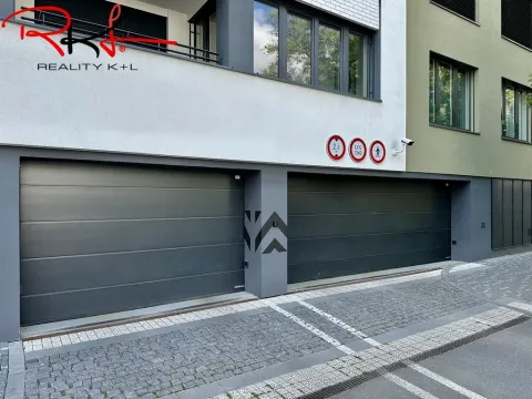 Pronájem garáže, Praha, U Pergamenky, 15 m2