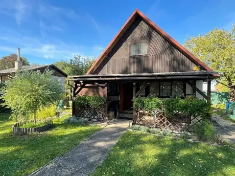 Prodej chaty, Káraný, 51 m2