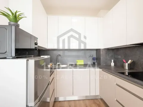 Pronájem bytu 2+kk, Pardubice, třída Míru, 52 m2