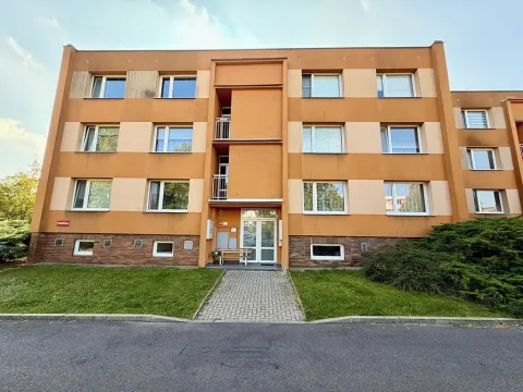 Pronájem bytu 1+1, Lovosice, Zvonařova, 38 m2