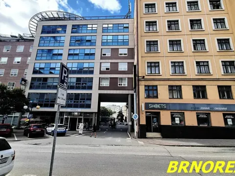 Pronájem garážového stání, Brno, Příkop, 12 m2