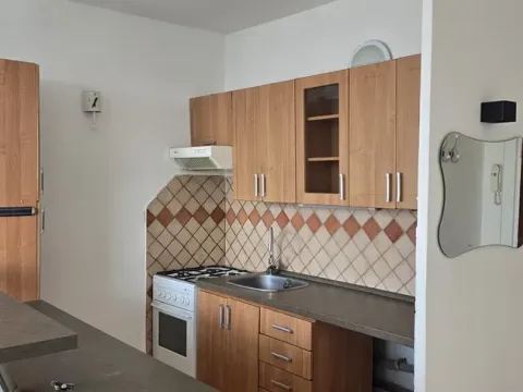 Pronájem bytu 1+1, Ústí nad Labem - Střekov, Truhlářova, 36 m2