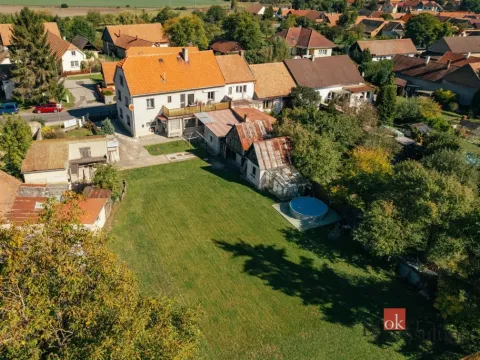 Prodej rodinného domu, Běrunice, Hlavní, 220 m2
