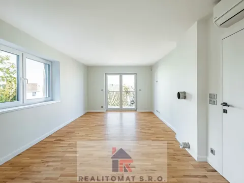 Pronájem bytu 4+kk, Praha - Komořany, Pod lesem, 343 m2