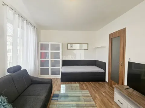 Pronájem bytu 1+kk, Kolín - Kolín III, Václavská, 30 m2