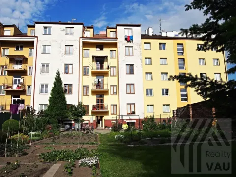 Pronájem bytu 1+kk, Pardubice, Železničního pluku, 30 m2