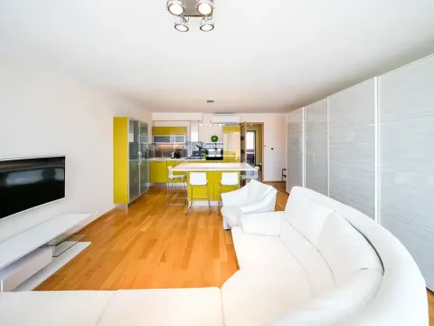 Pronájem bytu 3+kk, Praha - Holešovice, Komunardů, 88 m2