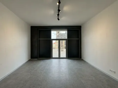 Pronájem obchodního prostoru, Plzeň - Vnitřní Město, náměstí Republiky, 48 m2