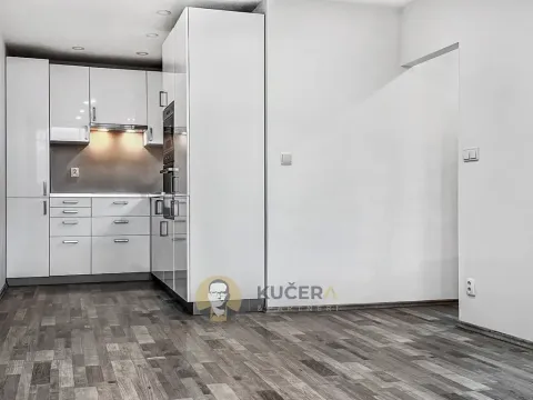 Pronájem bytu 2+kk, Neratovice, 28. října, 47 m2