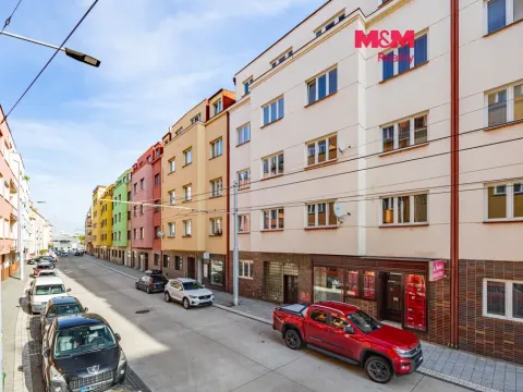 Pronájem bytu 1+1, Pardubice - Zelené Předměstí, Sladkovského, 46 m2