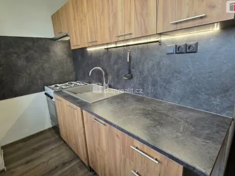 Pronájem bytu 3+1, Zlín - Malenovice, Mlýnská, 61 m2