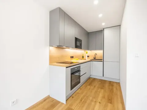 Prodej bytu 2+kk, Praha - Střížkov, Šluknovská, 40 m2