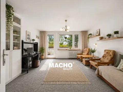 Prodej bytu 3+1, Praha - Modřany, Pirinská, 77 m2