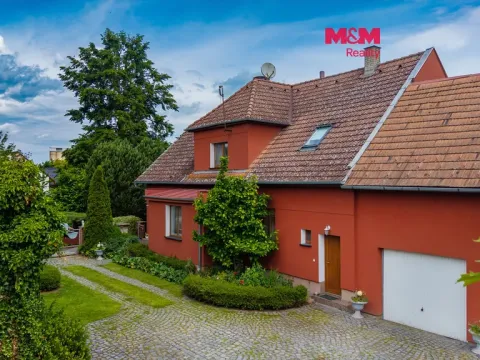 Prodej rodinného domu, Kněžmost - Koprník, 250 m2