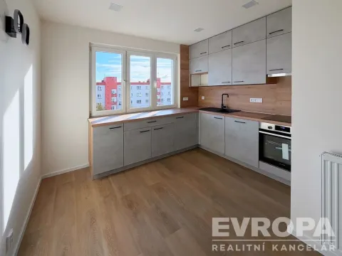 Pronájem bytu 2+1, Praha - Malešice, Počernická, 52 m2